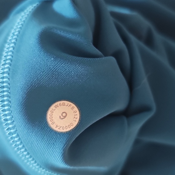 Blue Cropped Leggings - Picture 4 of 4